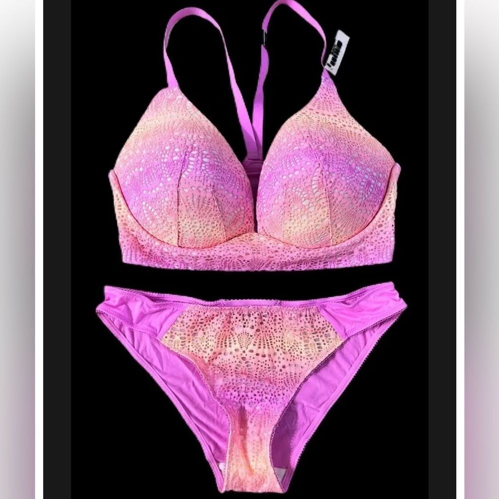Victorias Secret Set Body Lightly Lined Plunge Wireless bra & cheekini panty